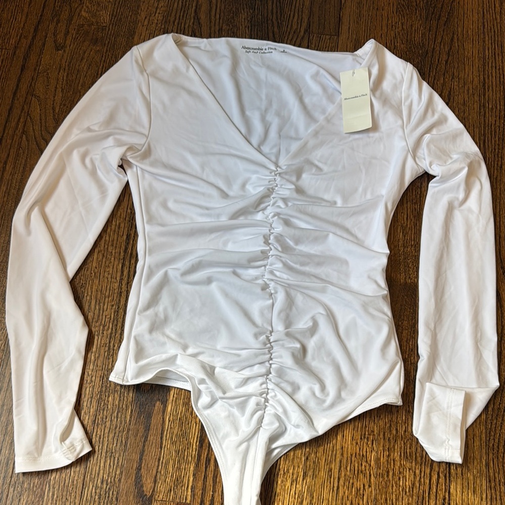 Abercrombie Elegant White Ruched Long Sleeve Top
